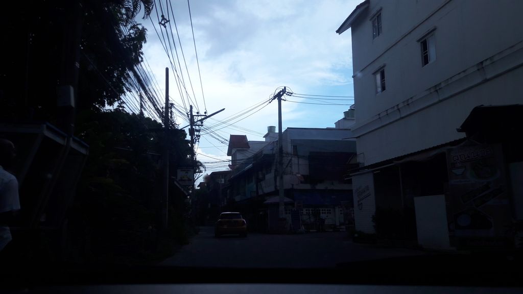 ภาพถนนตรงที่ หม่าล่าจินmalajin ตั้งอยู่ ถ่ายโดย ratchaphat พ.ศ. 2559 (2016) · A street-level view of where หม่าล่าจินmalajin stands, by ratchaphat in 2559 (2016)