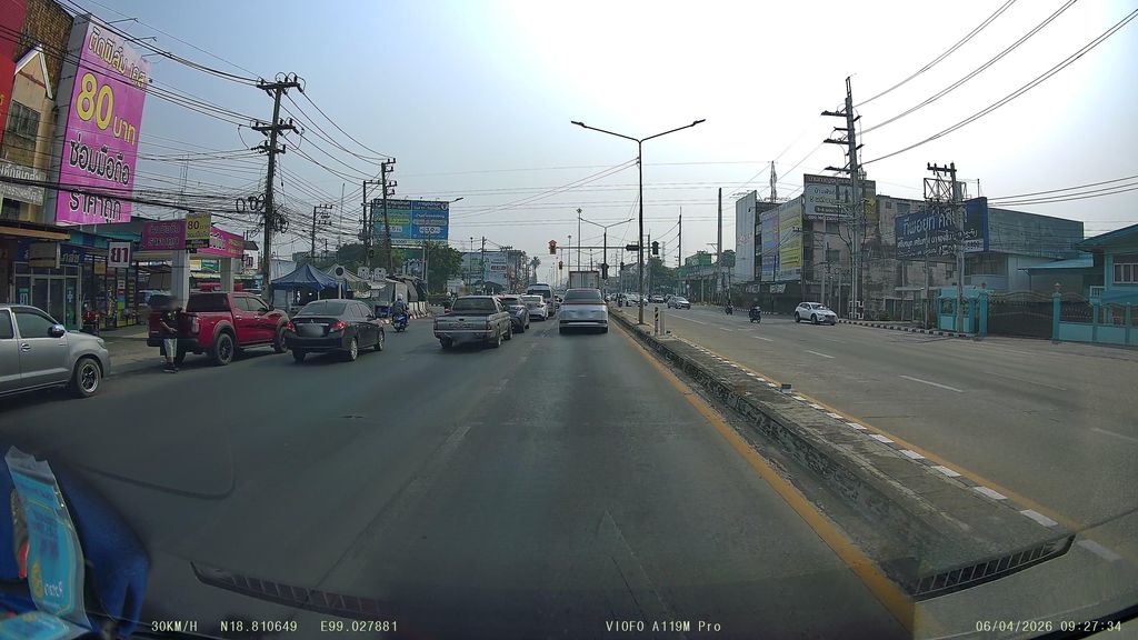 ภาพถนนตรงที่ กาแฟป้าแดง บ้าจี้ กาดสามแยกสันทราย ตั้งอยู่ ถ่ายโดย ThailandCambodia พ.ศ. 2569 (2026) · A street-level view of where กาแฟป้าแดง บ้าจี้ กาดสามแยกสันทราย · Kafaepadaeng Bachi Kat Samyaek San Sai stands, by ThailandCambodia in 2569 (2026)
