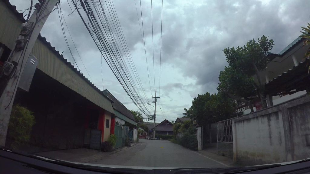 ภาพถนนตรงที่ ก๋วยเตี๋ยว 10 บาท ตั้งอยู่ ถ่ายโดย kaart_3 พ.ศ. 2562 (2019) · A street-level view of where ก๋วยเตี๋ยว 10 บาท · Kuaitiao 10 Bat stands, by kaart_3 in 2562 (2019)