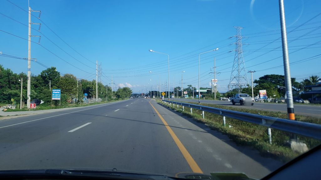 ภาพถนนตรงที่ Big Best Car Care ตั้งอยู่ ถ่ายโดย silamanee พ.ศ. 2561 (2018) · A street-level view of where Big Best Car Care stands, by silamanee in 2561 (2018)