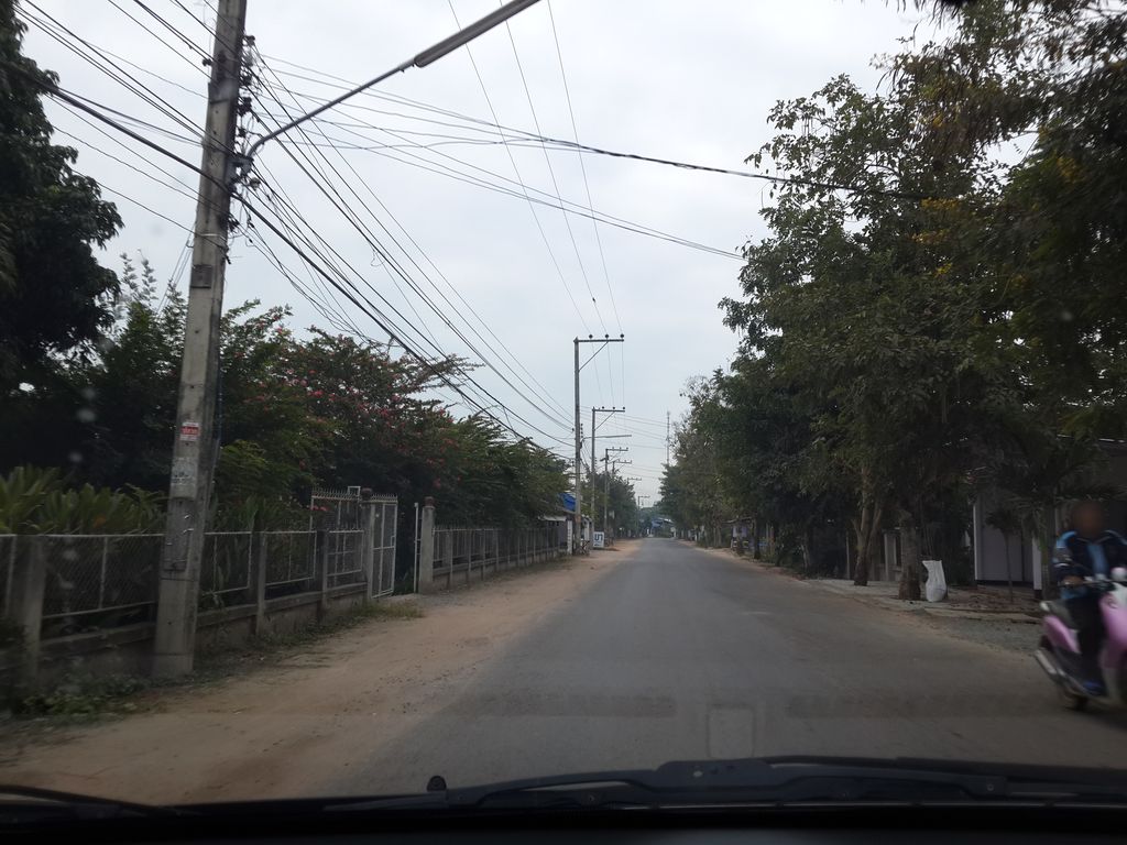 ภาพถนนตรงที่ ร้านอาหารปักษ์ใต้ ตั้งอยู่ ถ่ายโดย mishari พ.ศ. 2557 (2014) · A street-level view of where ร้านอาหารปักษ์ใต้ · Paktai Restaurant stands, by mishari in 2557 (2014)