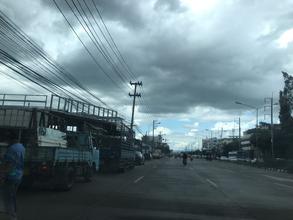 ภาพถนนตรงที่ ตามสั่ง กับ ตำถาด ตั้งอยู่ ถ่ายโดย prasert พ.ศ. 2561 (2018) · A street-level view of where ตามสั่ง กับ ตำถาด · Tamsang Kap Tamthat stands, by prasert in 2561 (2018)
