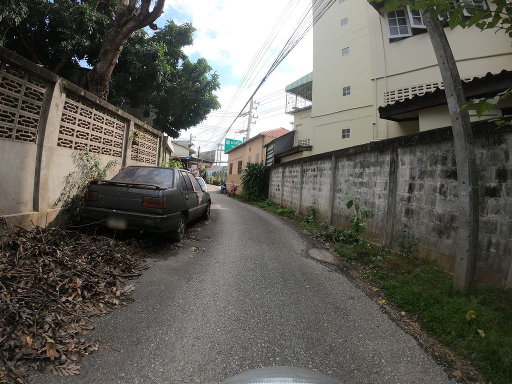 ภาพถนนตรงที่ Hotel MAYU Chiang Mai ตั้งอยู่ ถ่ายโดย chanuwath_grab พ.ศ. 2562 (2019) · A street-level view of where Hotel MAYU Chiang Mai stands, by chanuwath_grab in 2562 (2019)