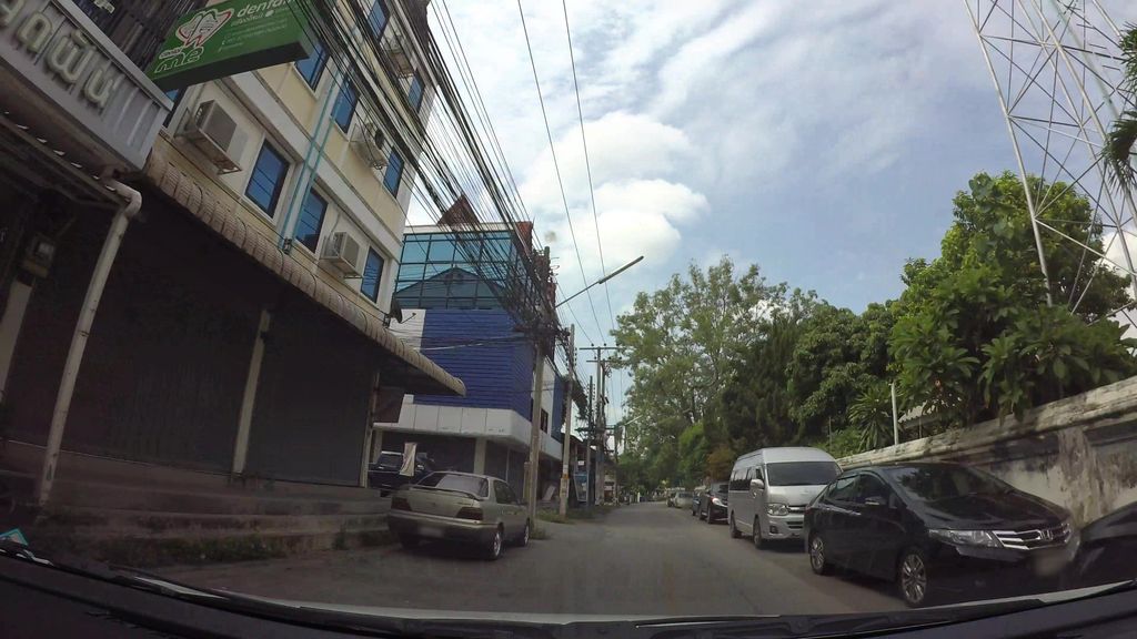 ภาพถนนตรงที่ Dentalme Clinic ตั้งอยู่ ถ่ายโดย kaart_3 พ.ศ. 2562 (2019) · A street-level view of where Dentalme Clinic stands, by kaart_3 in 2562 (2019)