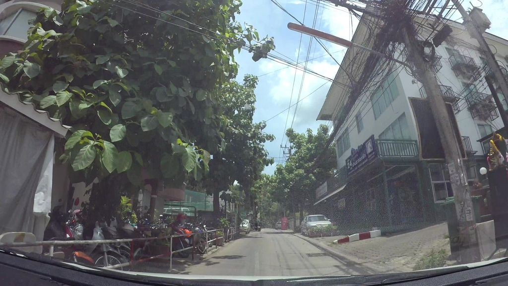 ภาพถนนตรงที่ Early Bird Korean Study Cafe ตั้งอยู่ ถ่ายโดย kaart_3 พ.ศ. 2562 (2019) · A street-level view of where Early Bird Korean Study Cafe stands, by kaart_3 in 2562 (2019)