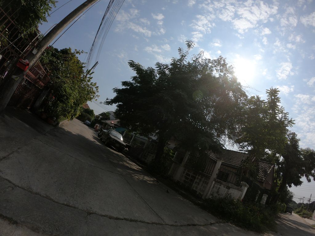 ภาพถนนตรงที่ วีวา คาร์เร้นท์ ตั้งอยู่ ถ่ายโดย chanuwath_grab พ.ศ. 2562 (2019) · A street-level view of where วีวา คาร์เร้นท์ · Wiwa Car Rent stands, by chanuwath_grab in 2562 (2019)