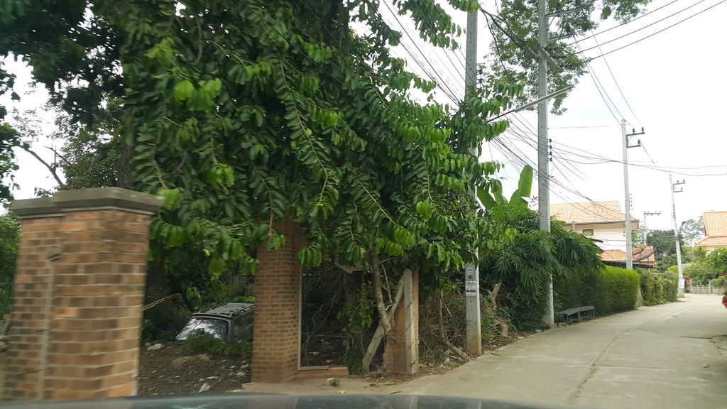 ภาพถนนตรงที่ C M R Engineering ตั้งอยู่ ถ่ายโดย jrcarlsen พ.ศ. 2559 (2016) · A street-level view of where C M R Engineering stands, by jrcarlsen in 2559 (2016)