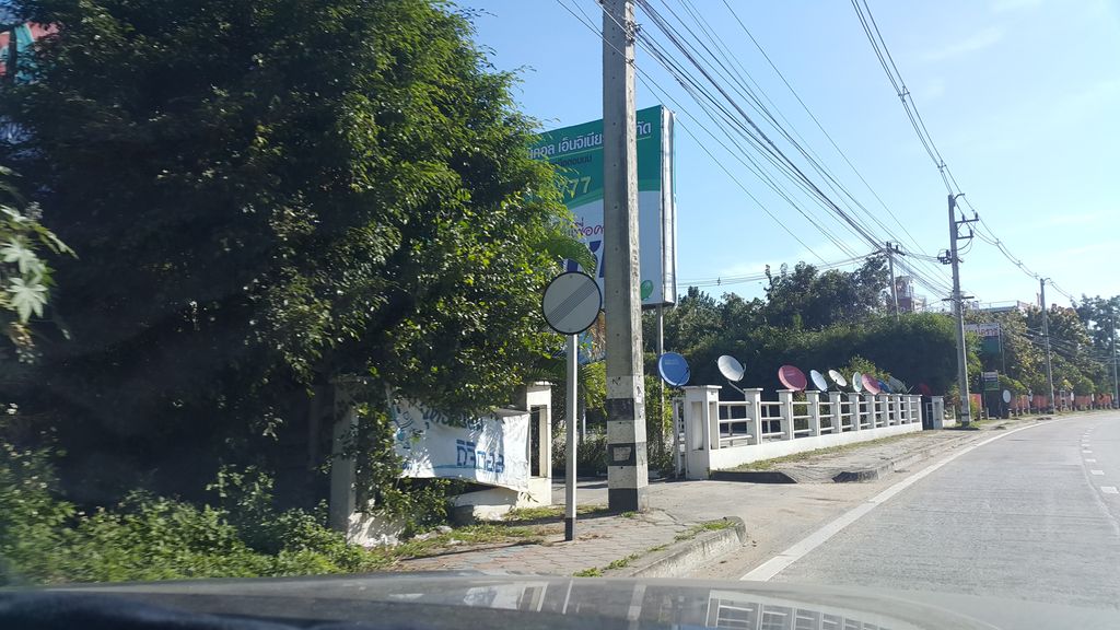 ภาพถนนตรงที่ Mg Cnx Auto สำนักงานใหญ่ By-โอ ตั้งอยู่ ถ่ายโดย jrcarlsen พ.ศ. 2559 (2016) · A street-level view of where Mg Cnx Auto สำนักงานใหญ่ By-โอ stands, by jrcarlsen in 2559 (2016)