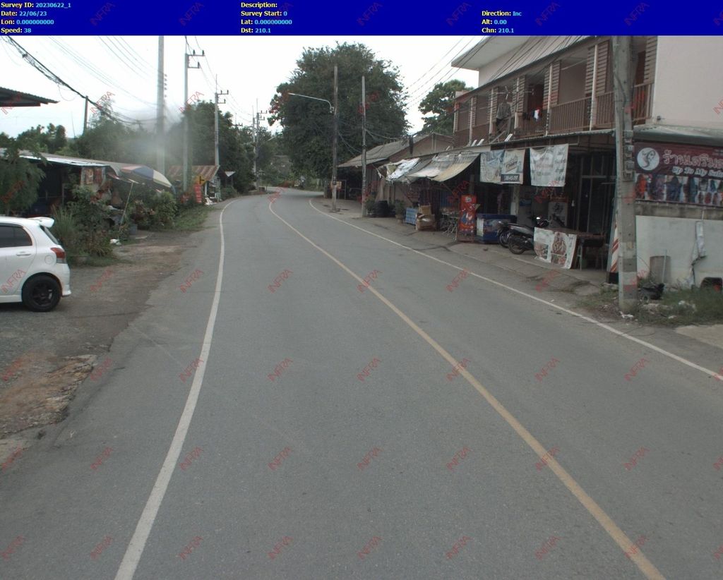 ภาพถนนตรงที่ ตามสั่งน้ารวย ตั้งอยู่ ถ่ายโดย Theerayut พ.ศ. 2566 (2023) · A street-level view of where ตามสั่งน้ารวย · Tamsang Na Ruai stands, by Theerayut in 2566 (2023)