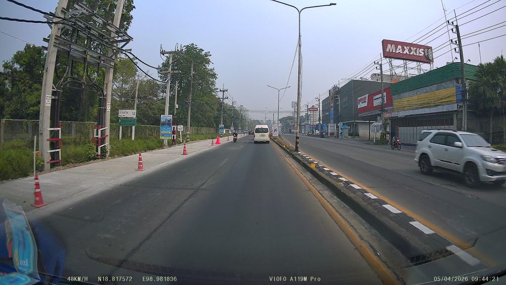 ภาพถนนตรงที่ Fuel Coffee สาขาข่วงสิงห์ ตั้งอยู่ ถ่ายโดย ThailandCambodia พ.ศ. 2569 (2026) · A street-level view of where Fuel Coffee สาขาข่วงสิงห์ stands, by ThailandCambodia in 2569 (2026)
