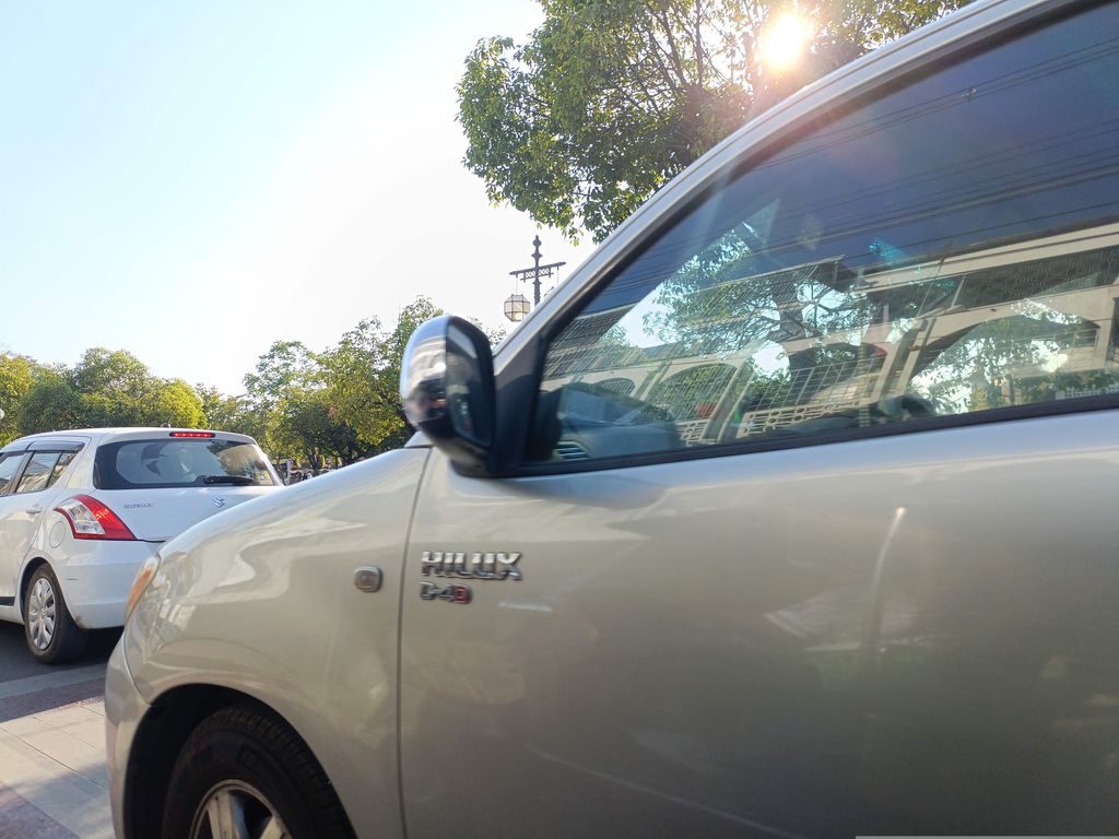 ภาพถนนตรงที่ อุปกรณ์ไฟฟ้า Sangpattana Electric ตั้งอยู่ ถ่ายโดย skillsy พ.ศ. 2568 (2025) · A street-level view of where อุปกรณ์ไฟฟ้า Sangpattana Electric stands, by skillsy in 2568 (2025)