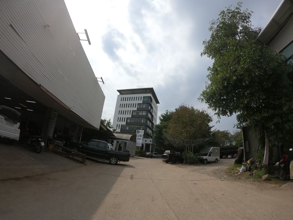 ภาพถนนตรงที่ Sea Fan Car Rental บริการรถเช่าเชียงใหม่ ตั้งอยู่ ถ่ายโดย chanuwath_grab พ.ศ. 2562 (2019) · A street-level view of where Sea Fan Car Rental บริการรถเช่าเชียงใหม่ stands, by chanuwath_grab in 2562 (2019)