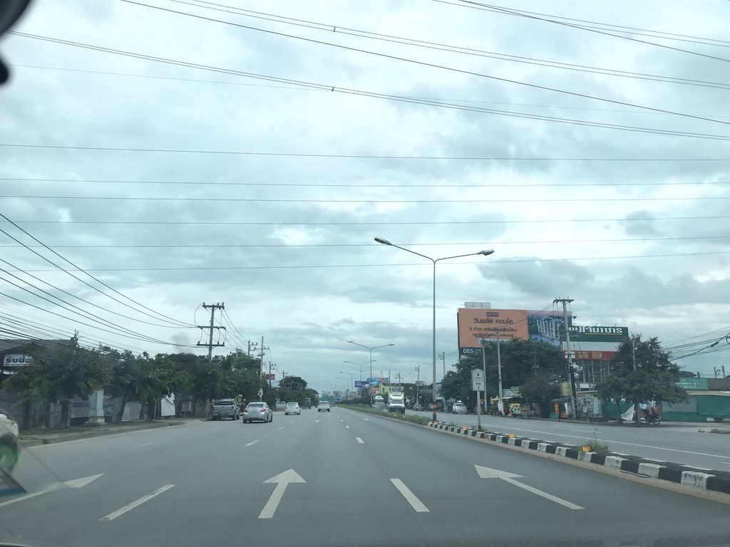 ภาพถนนตรงที่ ก๋วยเตี๋ยวเนื้อ4สหาย ตั้งอยู่ ถ่ายโดย prasert พ.ศ. 2561 (2018) · A street-level view of where ก๋วยเตี๋ยวเนื้อ4สหาย · Kuai Tiaonuea4sahai stands, by prasert in 2561 (2018)