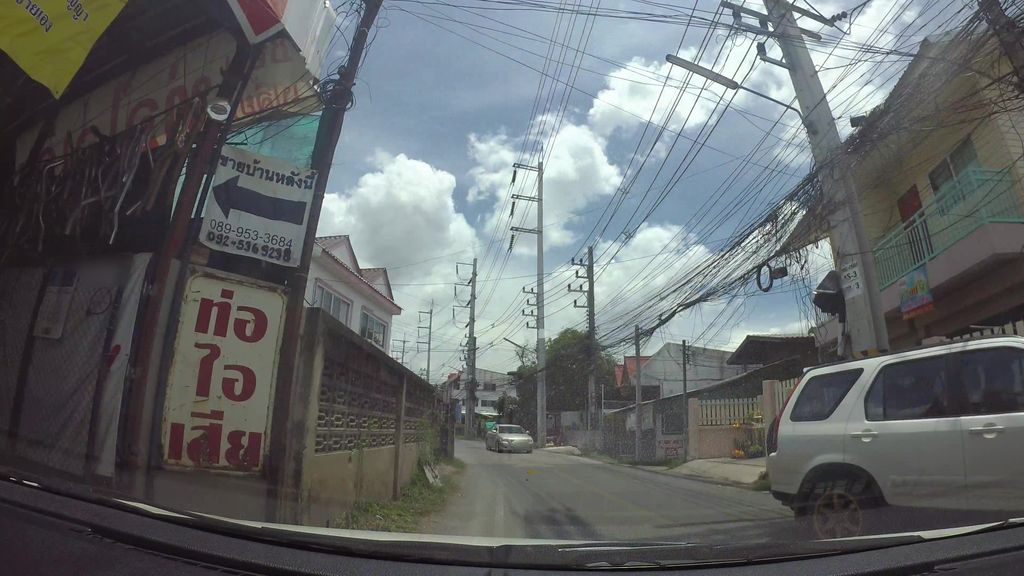ภาพถนนตรงที่ สถานีตำรวจ อำเภอดอยสะเก็ต ตั้งอยู่ ถ่ายโดย kaart_3 พ.ศ. 2562 (2019) · A street-level view of where สถานีตำรวจ อำเภอดอยสะเก็ต · Amphoe Doi Sa Ket Police station stands, by kaart_3 in 2562 (2019)