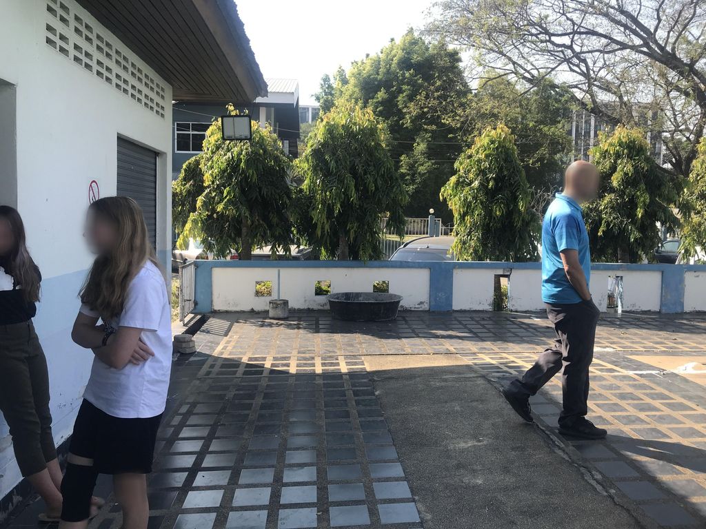 ภาพถนนตรงที่ Mahapawn Chiang Mai Sprout Church ตั้งอยู่ ถ่ายโดย scramhorn พ.ศ. 2567 (2024) · A street-level view of where Mahapawn Chiang Mai Sprout Church stands, by scramhorn in 2567 (2024)