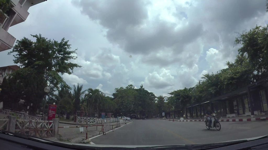 ภาพถนนตรงที่ หอพักในกำกับ 1 ตั้งอยู่ ถ่ายโดย kaart_3 พ.ศ. 2562 (2019) · A street-level view of where หอพักในกำกับ 1 · Nai Kamkap 1 Dormitory stands, by kaart_3 in 2562 (2019)