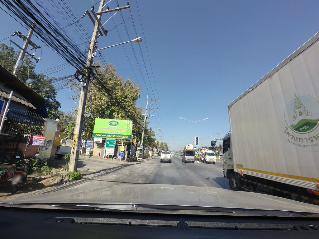 ภาพถนนตรงที่ Nakornping Animal Hospital โรงพยาบาลสัตว์นครพิงค์ ตั้งอยู่ ถ่ายโดย mishari พ.ศ. 2563 (2020) · A street-level view of where Nakornping Animal Hospital โรงพยาบาลสัตว์นครพิงค์ stands, by mishari in 2563 (2020)