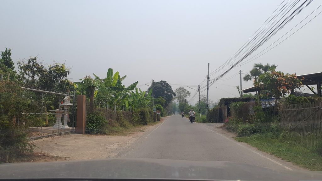 ภาพถนนตรงที่ ริมนาเบเกอรี่ ตั้งอยู่ ถ่ายโดย jrcarlsen พ.ศ. 2566 (2023) · A street-level view of where ริมนาเบเกอรี่ · Rimna Bakery stands, by jrcarlsen in 2566 (2023)