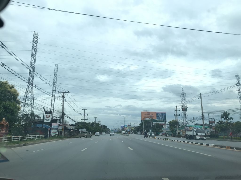 ภาพถนนตรงที่ Identitet ภูปิ่นเพชร ตั้งอยู่ ถ่ายโดย prasert พ.ศ. 2561 (2018) · A street-level view of where Identitet ภูปิ่นเพชร stands, by prasert in 2561 (2018)