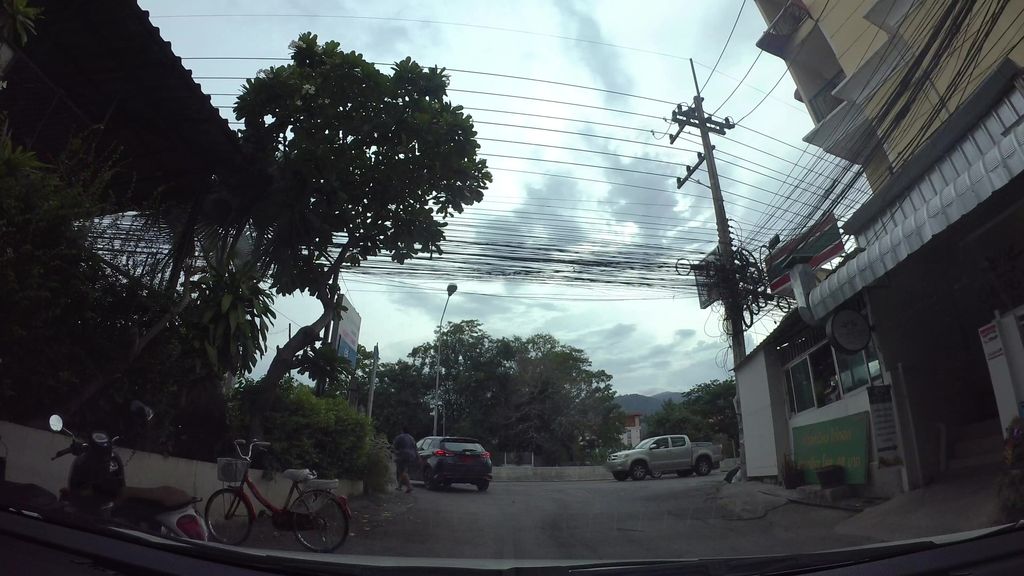 ภาพถนนตรงที่ Bông Hoa Nhỏ ตั้งอยู่ ถ่ายโดย kaart_3 พ.ศ. 2562 (2019) · A street-level view of where Bông Hoa Nhỏ stands, by kaart_3 in 2562 (2019)