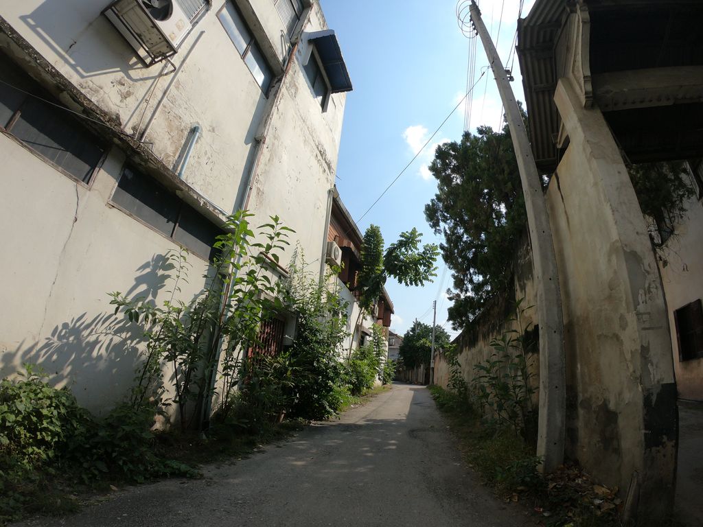 ภาพถนนตรงที่ วิถีลาบ เจริญเมือง ตั้งอยู่ ถ่ายโดย chanuwath_grab พ.ศ. 2562 (2019) · A street-level view of where วิถีลาบ เจริญเมือง · Withilap Charoen Mueang stands, by chanuwath_grab in 2562 (2019)