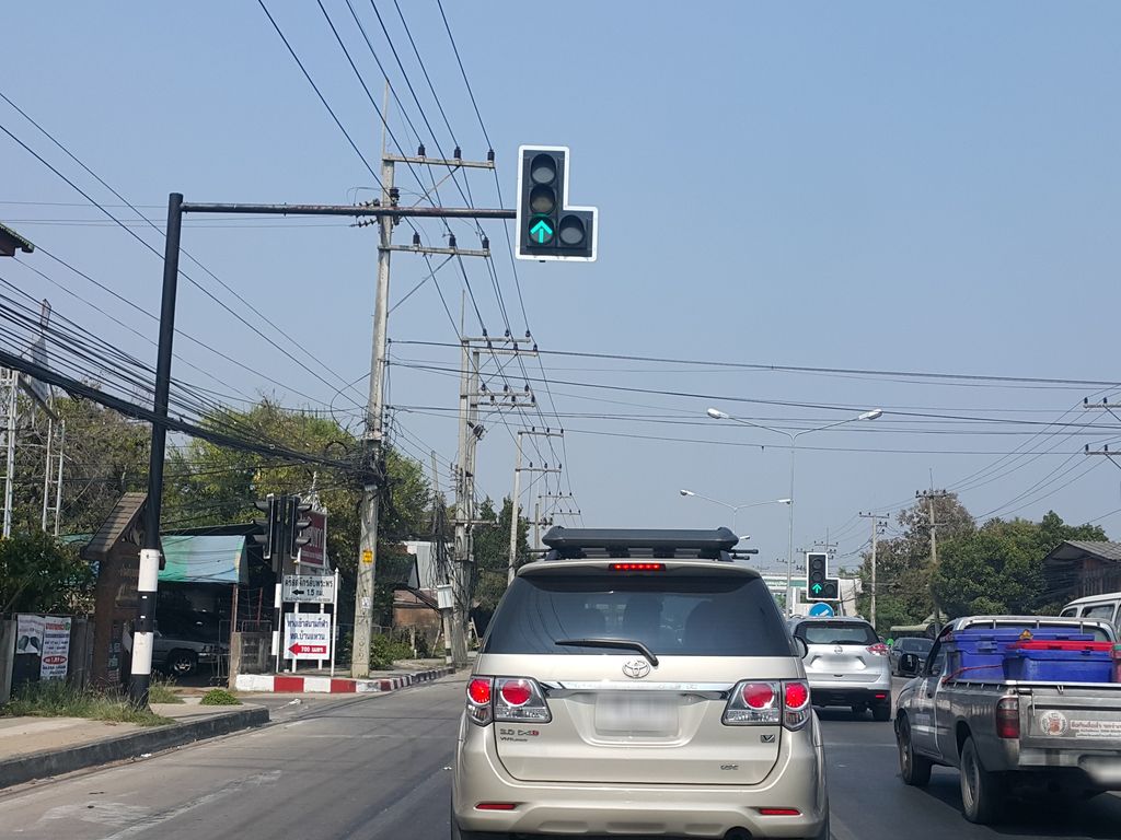 ภาพถนนตรงที่ ร้านสุมินทร์จักสาน ตั้งอยู่ ถ่ายโดย jrcarlsen พ.ศ. 2559 (2016) · A street-level view of where ร้านสุมินทร์จักสาน · Ran Sumin Chaksan stands, by jrcarlsen in 2559 (2016)