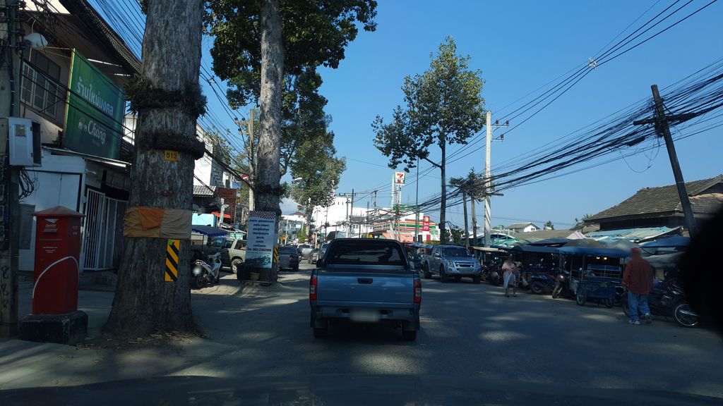 ภาพถนนตรงที่ AOD ATV ChiangMai เอทีวี เชียงใหม่ ตั้งอยู่ ถ่ายโดย jrcarlsen พ.ศ. 2562 (2019) · A street-level view of where AOD ATV ChiangMai เอทีวี เชียงใหม่ stands, by jrcarlsen in 2562 (2019)