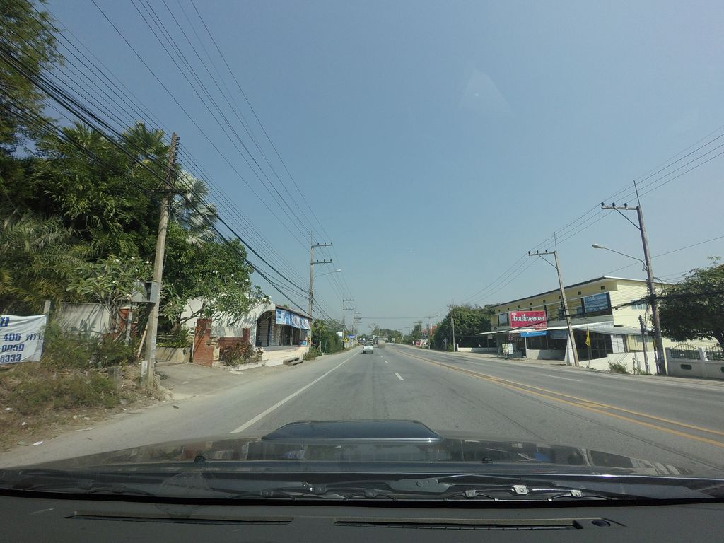 ภาพถนนตรงที่ Pani house ตั้งอยู่ ถ่ายโดย mishari พ.ศ. 2559 (2016) · A street-level view of where Pani house stands, by mishari in 2559 (2016)