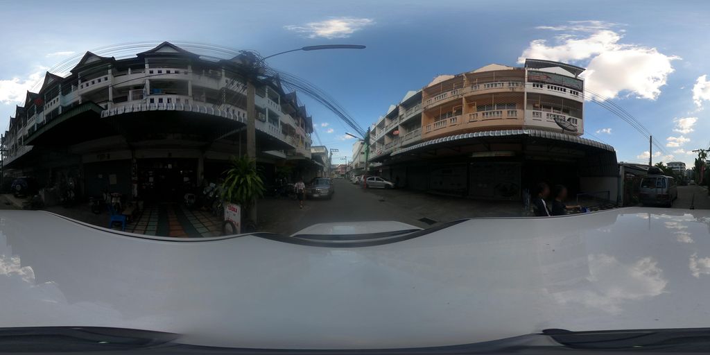 ภาพถนนตรงที่ ร้านใบเตย ตั้งอยู่ ถ่ายโดย SoT พ.ศ. 2568 (2025) · A street-level view of where ร้านใบเตย · Ran Baitoei stands, by SoT in 2568 (2025)