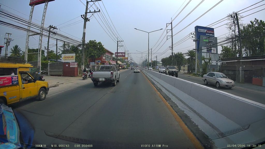 ภาพถนนตรงที่ บ้านพัก/ห้อง จิตโรภาส ตั้งอยู่ ถ่ายโดย ThailandCambodia พ.ศ. 2569 (2026) · A street-level view of where บ้านพัก/ห้อง จิตโรภาส · /hong Chitrophat Guest house stands, by ThailandCambodia in 2569 (2026)