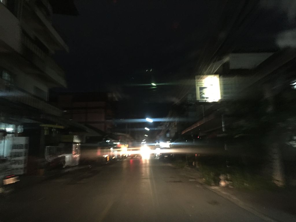 ภาพถนนตรงที่ Chill Chill Coffee ตั้งอยู่ ถ่ายโดย kyoko พ.ศ. 2561 (2018) · A street-level view of where Chill Chill Coffee stands, by kyoko in 2561 (2018)