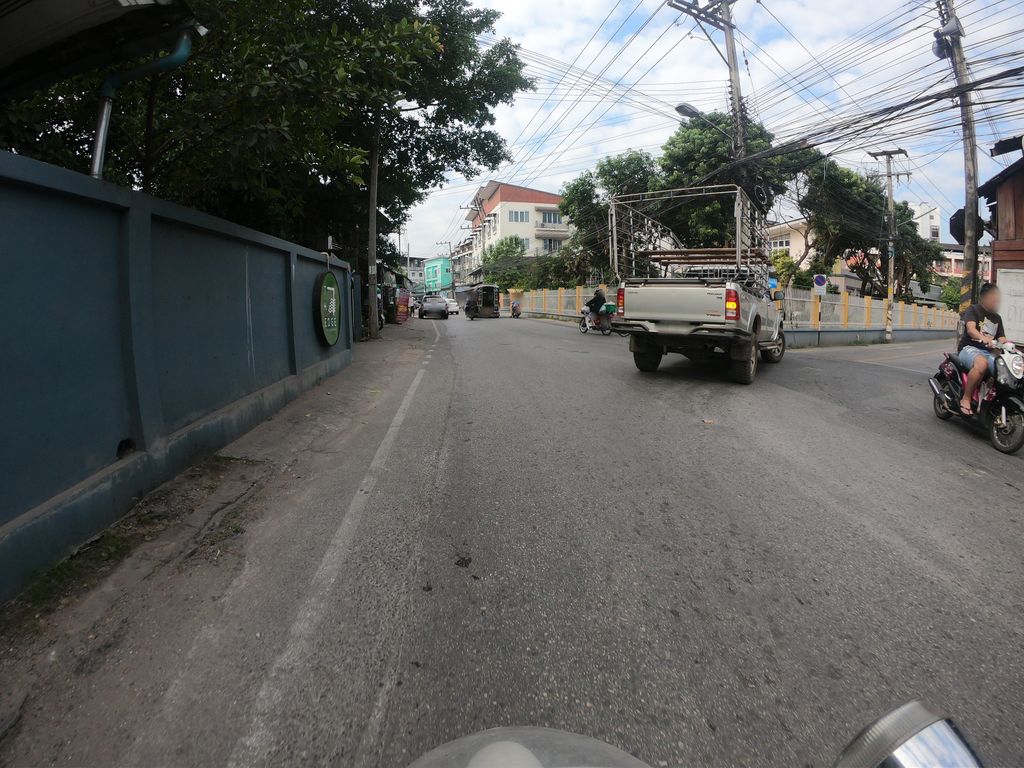 ภาพถนนตรงที่ Stay @Na Maeping ตั้งอยู่ ถ่ายโดย chanuwath_grab พ.ศ. 2562 (2019) · A street-level view of where Stay @Na Maeping stands, by chanuwath_grab in 2562 (2019)