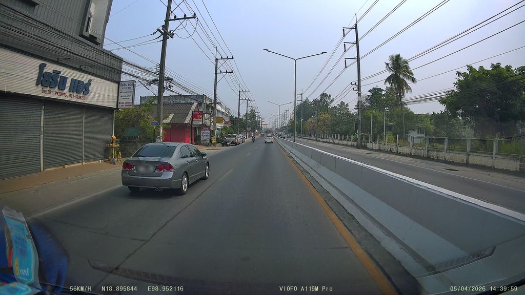 ภาพถนนตรงที่ ข้าวซอย ก๋วยเตี๋ยว ตั้งอยู่ ถ่ายโดย ThailandCambodia พ.ศ. 2569 (2026) · A street-level view of where ข้าวซอย ก๋วยเตี๋ยว · Khao Soi Kuaitiao stands, by ThailandCambodia in 2569 (2026)