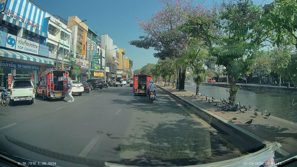 ภาพถนนตรงที่ ตลาดมิ่งเมือง ตั้งอยู่ ถ่ายโดย ThailandCambodia พ.ศ. 2569 (2026) · A street-level view of where ตลาดมิ่งเมือง · Mingmueang Market stands, by ThailandCambodia in 2569 (2026)