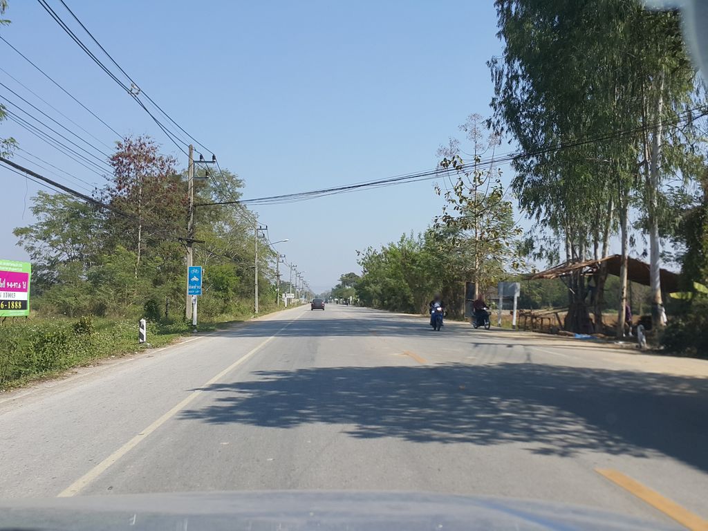 ภาพถนนตรงที่ Otteri Wash & Dry PTT แม่คือ ตั้งอยู่ ถ่ายโดย jrcarlsen พ.ศ. 2558 (2015) · A street-level view of where Otteri Wash & Dry PTT แม่คือ stands, by jrcarlsen in 2558 (2015)