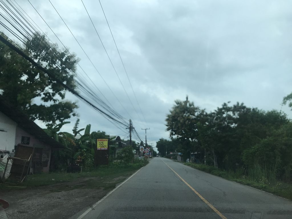 ภาพถนนตรงที่ เดชการยาง ตั้งอยู่ ถ่ายโดย prasert พ.ศ. 2561 (2018) · A street-level view of where เดชการยาง · Detkanyang stands, by prasert in 2561 (2018)
