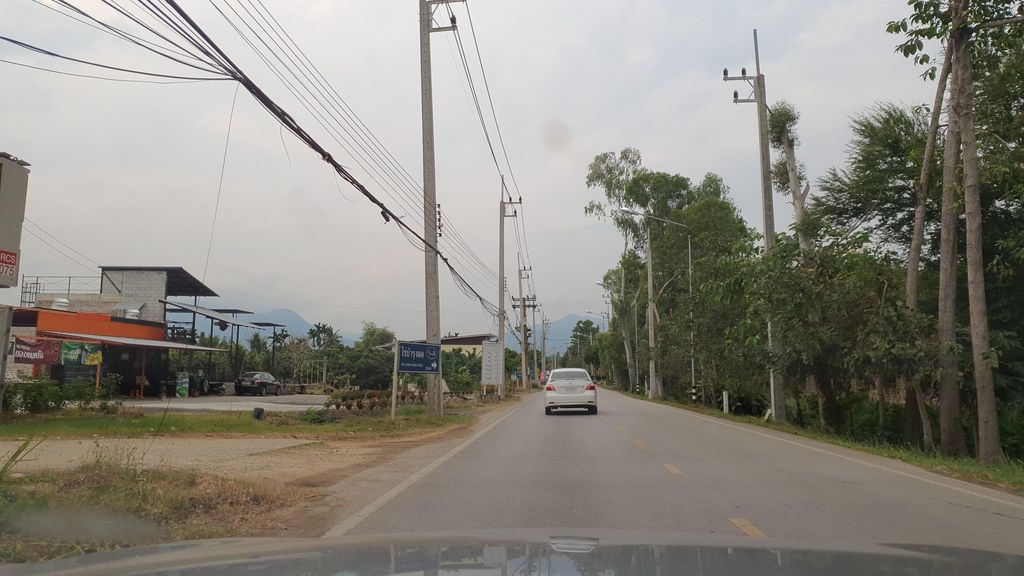 ภาพถนนตรงที่ ร้านวีรพลอิเลคทริคมอเตอร์ ตั้งอยู่ ถ่ายโดย jrcarlsen พ.ศ. 2565 (2022) · A street-level view of where ร้านวีรพลอิเลคทริคมอเตอร์ · Ran Win Phon Ileksik Motor stands, by jrcarlsen in 2565 (2022)