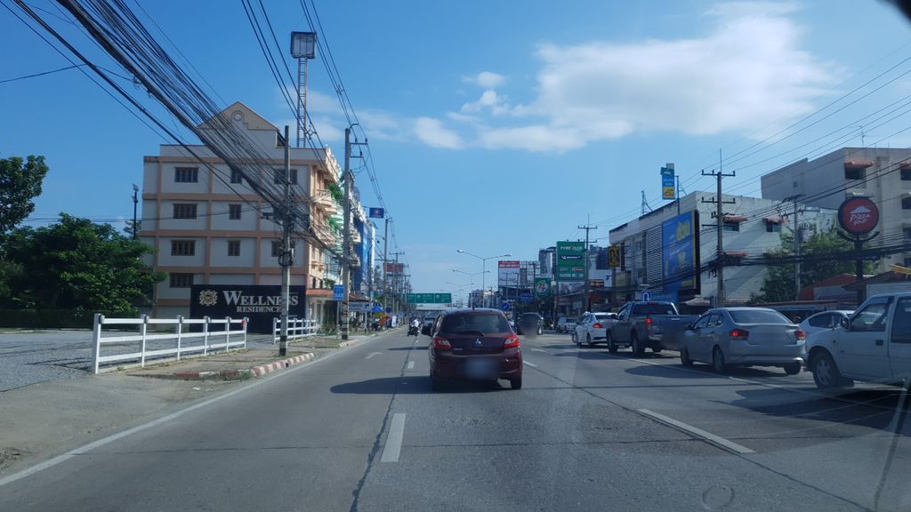 ภาพถนนตรงที่ Kia Chiangmai - เกีย เชียงใหม่ ตั้งอยู่ ถ่ายโดย silamanee พ.ศ. 2561 (2018) · A street-level view of where Kia Chiangmai - เกีย เชียงใหม่ stands, by silamanee in 2561 (2018)