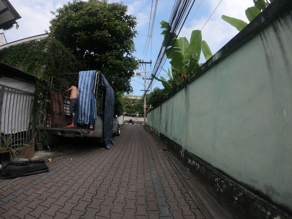 ภาพถนนตรงที่ NaturaCafe - เนทูร่ากาแฟ ร้านกาแฟแม่ริม จิบกาแฟ แลสายน้ำ ตั้งอยู่ ถ่ายโดย chanuwath_grab พ.ศ. 2562 (2019) · A street-level view of where NaturaCafe - เนทูร่ากาแฟ ร้านกาแฟแม่ริม จิบกาแฟ แลสายน้ำ stands, by chanuwath_grab in 2562 (2019)