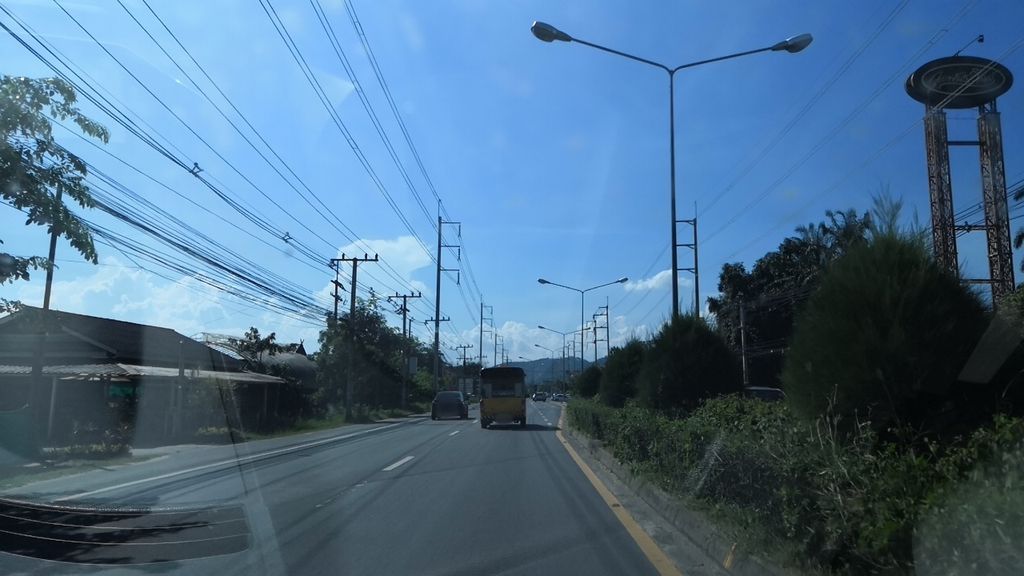ภาพถนนตรงที่ Wood World ตั้งอยู่ ถ่ายโดย charlesano พ.ศ. 2561 (2018) · A street-level view of where Wood World stands, by charlesano in 2561 (2018)