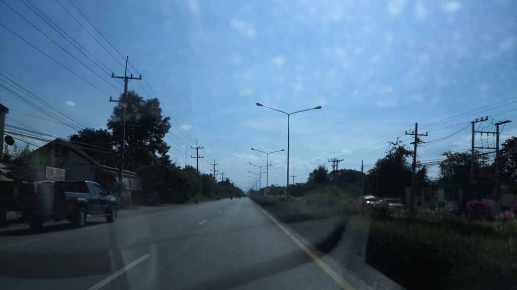 ภาพถนนตรงที่ Hop Chafe’ สาขาปากทางเจริญ ตั้งอยู่ ถ่ายโดย charlesano พ.ศ. 2561 (2018) · A street-level view of where Hop Chafe’ สาขาปากทางเจริญ stands, by charlesano in 2561 (2018)
