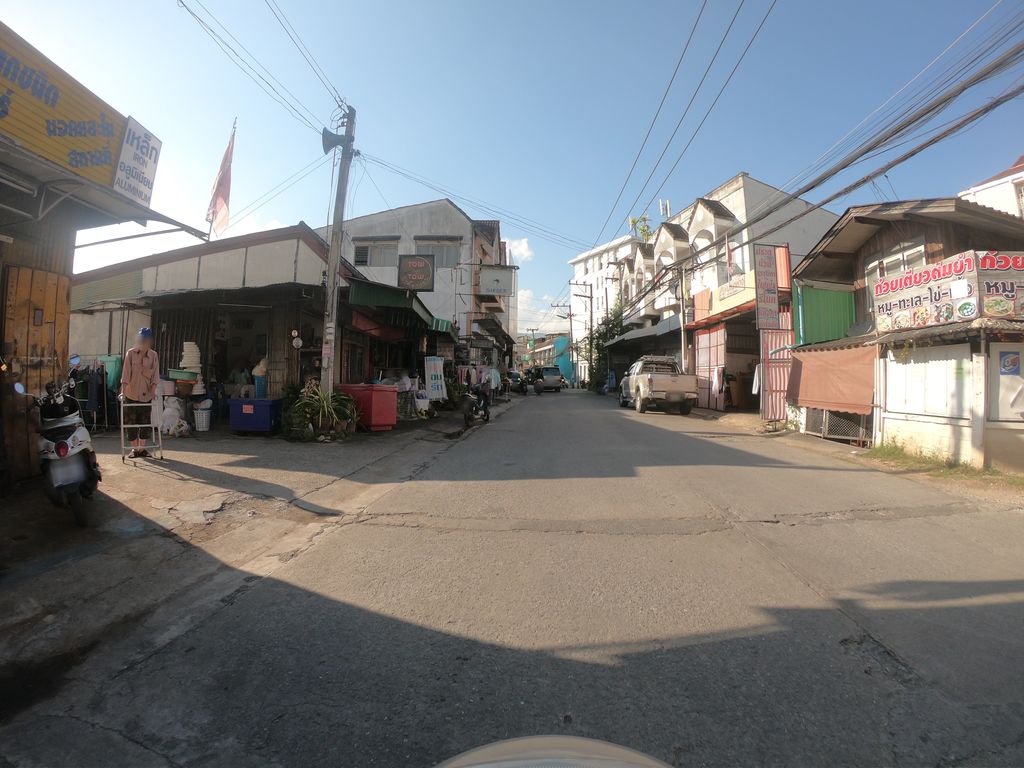 ภาพถนนตรงที่ BOOK Design Hotel ตั้งอยู่ ถ่ายโดย chanuwath_grab พ.ศ. 2562 (2019) · A street-level view of where BOOK Design Hotel stands, by chanuwath_grab in 2562 (2019)
