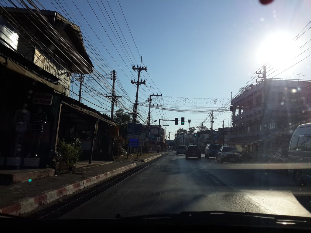 ภาพถนนตรงที่ ร้านนพคุณ ตั้งอยู่ ถ่ายโดย mishari พ.ศ. 2557 (2014) · A street-level view of where ร้านนพคุณ · Ran Nopkhun stands, by mishari in 2557 (2014)