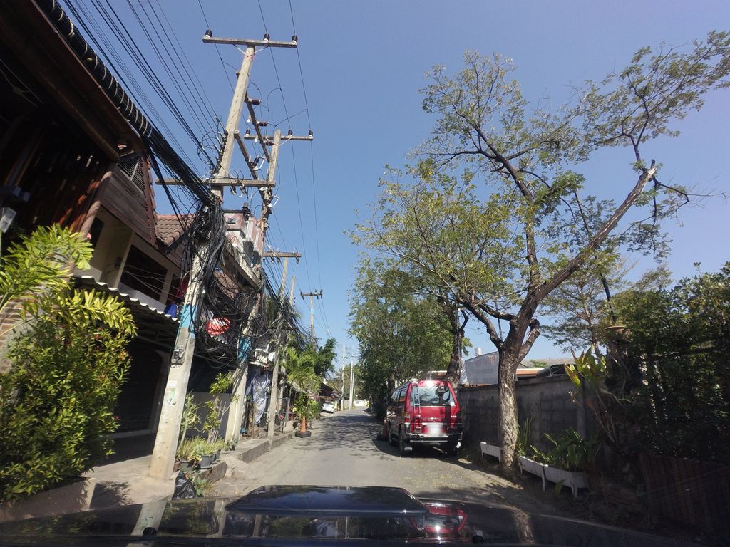 ภาพถนนตรงที่ พราว คลินิกเวชกรรม-เชียงใหม่ by หมอแต๋ง ตั้งอยู่ ถ่ายโดย mishari พ.ศ. 2559 (2016) · A street-level view of where พราว คลินิกเวชกรรม-เชียงใหม่ by หมอแต๋ง · Phrao Clinic Wetkrarom-Chiang Mai By Motaeng stands, by mishari in 2559 (2016)