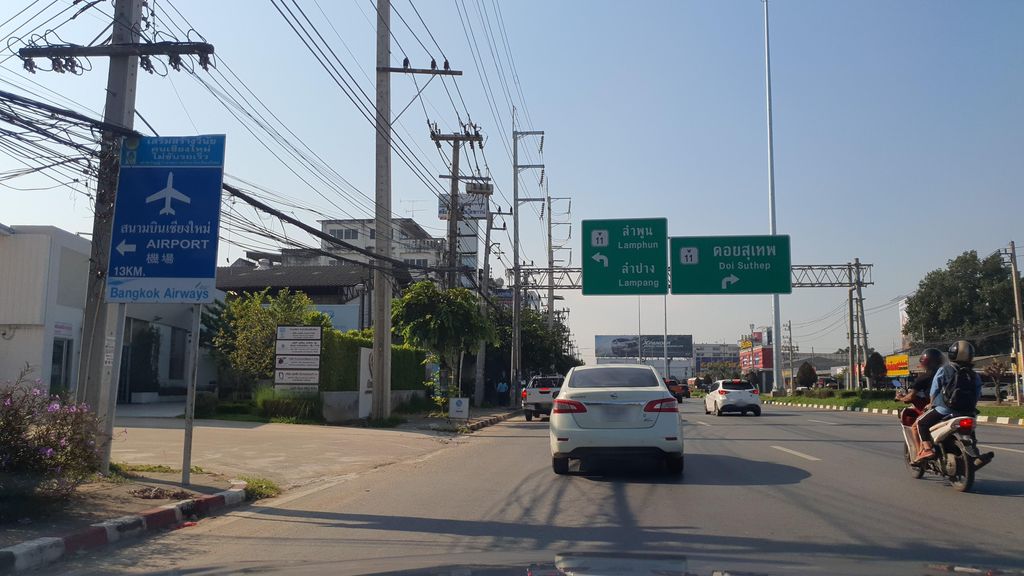 ภาพถนนตรงที่ T.K. Interfood co. ตั้งอยู่ ถ่ายโดย jrcarlsen พ.ศ. 2565 (2022) · A street-level view of where T.K. Interfood co. stands, by jrcarlsen in 2565 (2022)