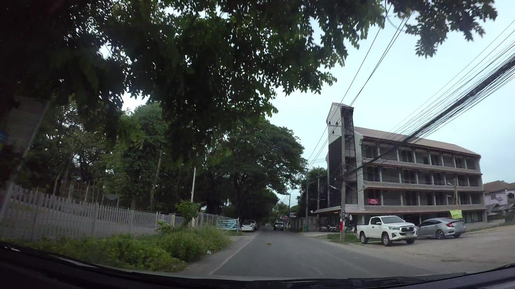 ภาพถนนตรงที่ Win Stay Apartment ตั้งอยู่ ถ่ายโดย kaart_3 พ.ศ. 2562 (2019) · A street-level view of where Win Stay Apartment stands, by kaart_3 in 2562 (2019)