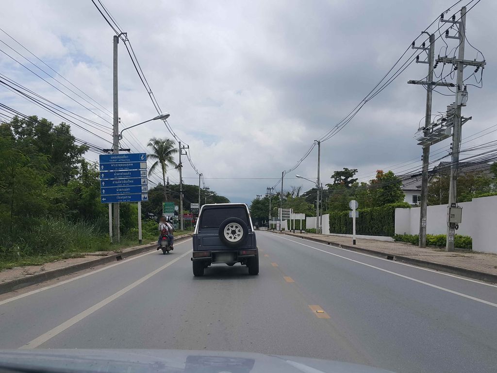 ภาพถนนตรงที่ บ้านนา Barn Na Organic Farm And Halal Food ตั้งอยู่ ถ่ายโดย jrcarlsen พ.ศ. 2558 (2015) · A street-level view of where บ้านนา Barn Na Organic Farm And Halal Food stands, by jrcarlsen in 2558 (2015)