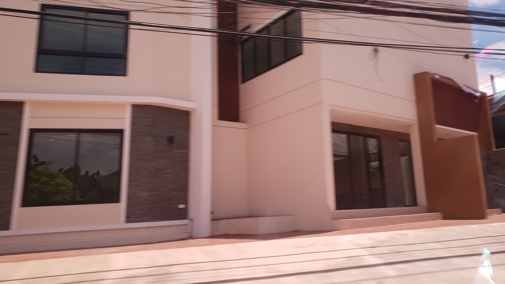 ภาพถนนตรงที่ Bit Egg Inc. ตั้งอยู่ ถ่ายโดย silamanee พ.ศ. 2561 (2018) · A street-level view of where Bit Egg Inc. stands, by silamanee in 2561 (2018)
