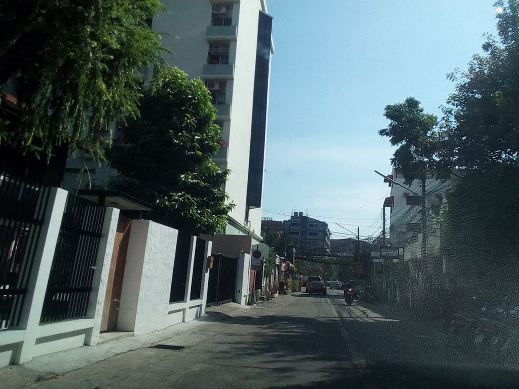 ภาพถนนตรงที่ Samatha Massage & Spa ตั้งอยู่ ถ่ายโดย kyoko พ.ศ. 2561 (2018) · A street-level view of where Samatha Massage & Spa stands, by kyoko in 2561 (2018)