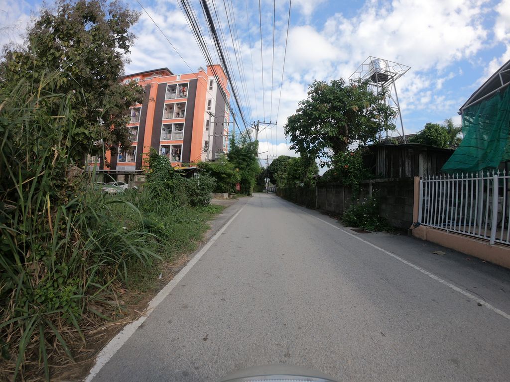 ภาพถนนตรงที่ Cocoa Sangthong : Cocoa & Craft Chocolate ตั้งอยู่ ถ่ายโดย chanuwath_grab พ.ศ. 2562 (2019) · A street-level view of where Cocoa Sangthong : Cocoa & Craft Chocolate stands, by chanuwath_grab in 2562 (2019)